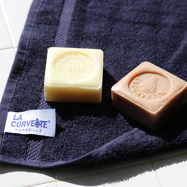 La Corvette オーガニックセレクション オーガニックソープ2種&コットンタオル COSMEBIO 認証 ギフトボックス フランス製
